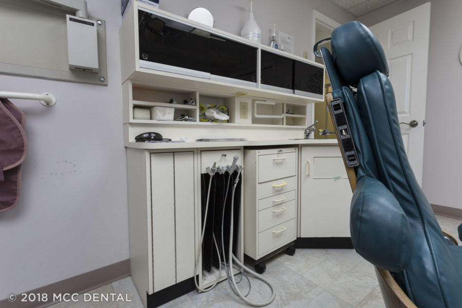 Rear dental cabinet