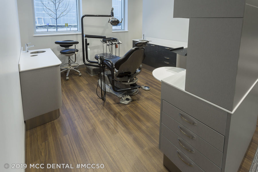 MCC Perfect Fit Dental Cabinets in Brilliance Antracite and Snow White top-operatory room view