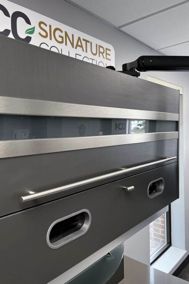 MCC-Signature-Rear-Cabinet-showroom-1800x1200